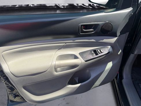 Used 2015 Toyota Tacoma 2WD Access Cab image 14