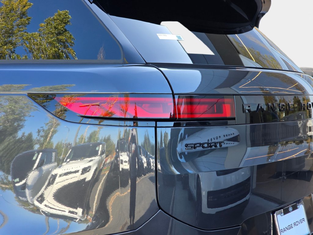 New 2027 Land Rover Range Rover Sport Dynamic SE AWD/4WD image 36