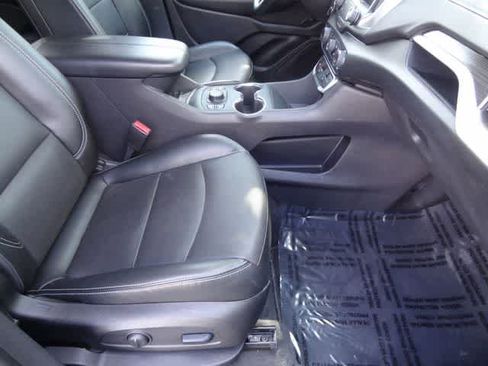 Used 2024 GMC Terrain SLT AWD/4WD image 15