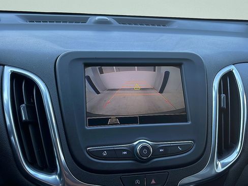 Used 2024 Chevrolet Equinox LT AWD/4WD image 18