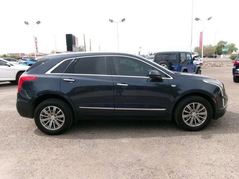 Used 2018 Cadillac XT5 Luxury w/ Driver Awareness Package FWD image 6