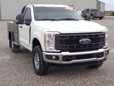 Used 2024 Ford F250 XL w/ XL Off-Road Package image 4