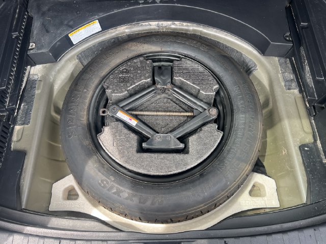Used 2019 Toyota RAV4 LE w/ All Weather Liner Package AWD/4WD image 8