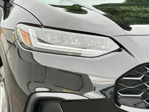 Certified 2025 Honda HR-V LX image 10