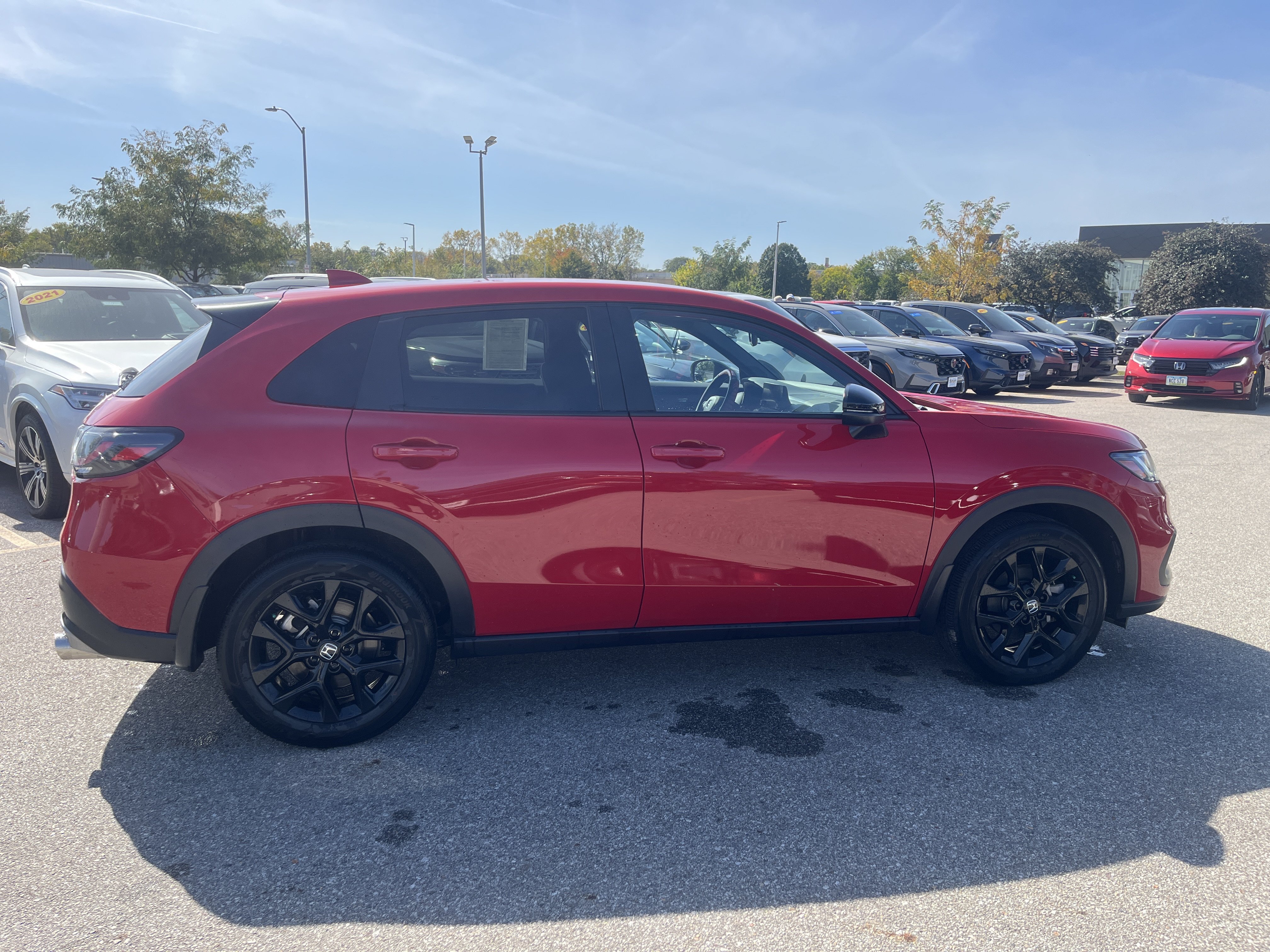 Used 2025 Honda HR-V Sport image 4