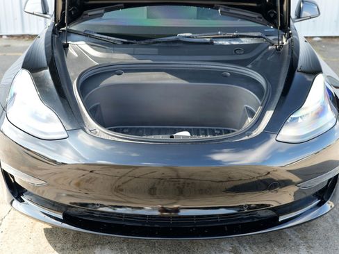 Used 2022 Tesla Model 3 Performance image 7