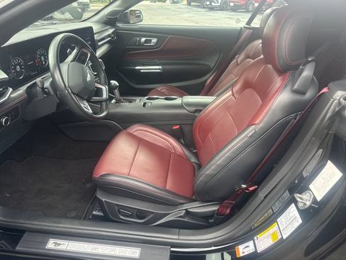 Used 2025 Ford Mustang GT Premium RWD image 11