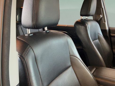 Used 2016 Toyota Highlander Limited FWD image 46