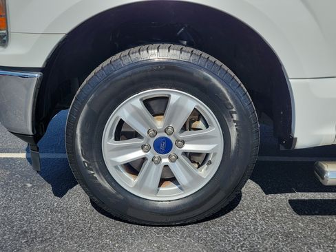 Certified 2019 Ford F150 XLT w/ Equipment Group 301A Mid RWD image 5