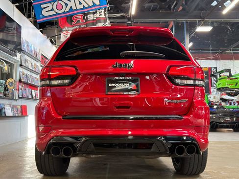 Used 2021 Jeep Grand Cherokee Trackhawk AWD/4WD image 8