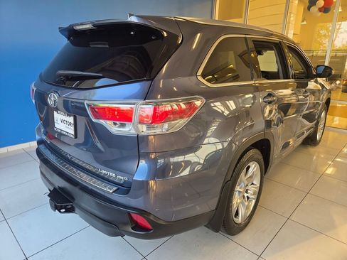 Used 2015 Toyota Highlander Limited Platinum AWD/4WD image 6