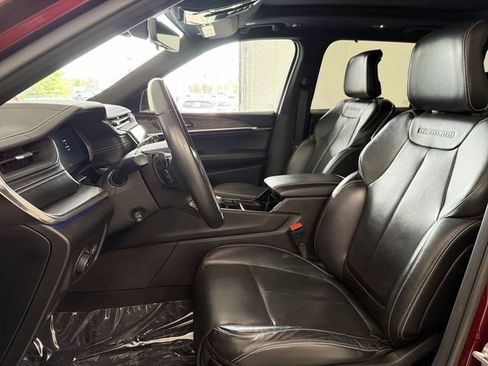 Used 2021 Jeep Grand Cherokee L Overland w/ Luxury Tech Group IV AWD/4WD image 25
