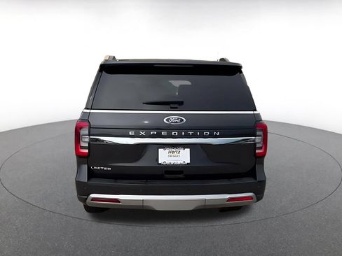Used 2024 Ford Expedition Limited AWD/4WD image 12