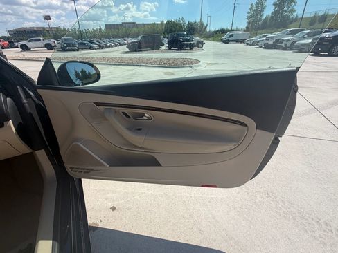 Used 2008 Volkswagen Eos Lux FWD image 10