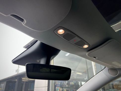 Used 2021 Tesla Model Y Long Range image 51