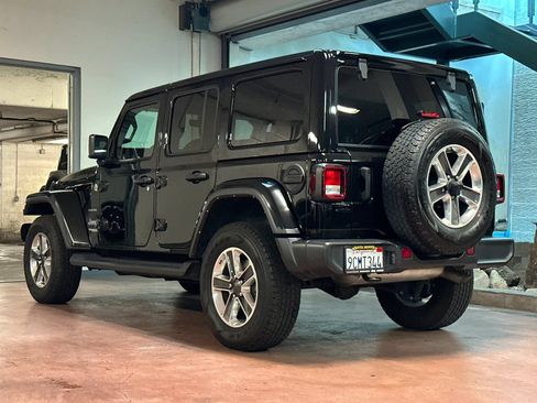 Certified 2022 Jeep Wrangler Unlimited Sahara w/ Cold Weather Group AWD/4WD image 3