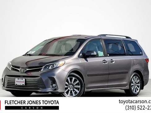 Certified 2020 Toyota Sienna Limited image 1