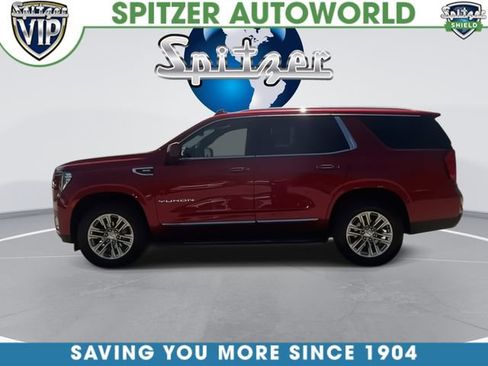 Used 2024 GMC Yukon SLT AWD/4WD image 3