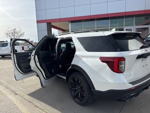 Used 2023 Ford Explorer ST w/ Equipment Group 401A image 5