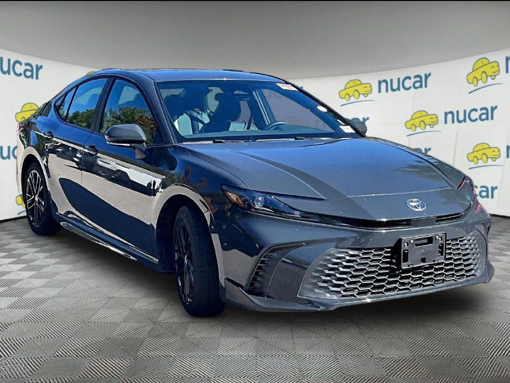 Used 2026 Toyota Camry SE FWD image 1