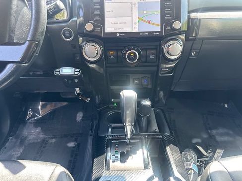 Used 2024 Toyota 4Runner TRD Off-Road Premium w/ Moonroof Package AWD/4WD image 24