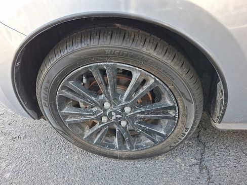 Used 2020 Mitsubishi Mirage LE image 3