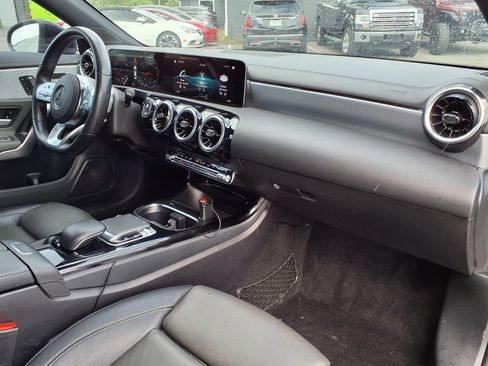 Used 2020 Mercedes-Benz CLA 250 image 9