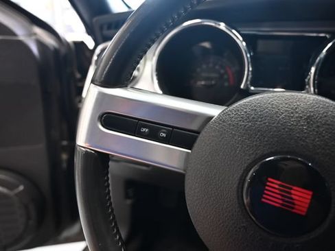 Used 2005 Ford Mustang GT Premium RWD image 21