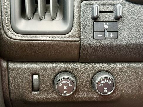 Used 2020 GMC Canyon Denali AWD/4WD image 25