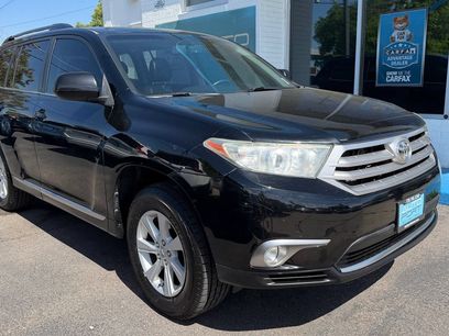 Used 2012 Toyota Highlander SE w/ Tow Pkg