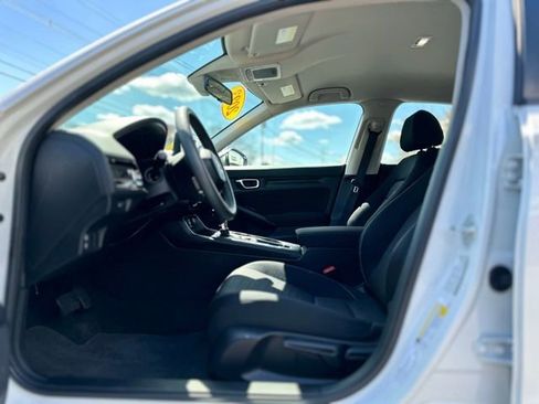 Used 2023 Honda Civic LX image 10