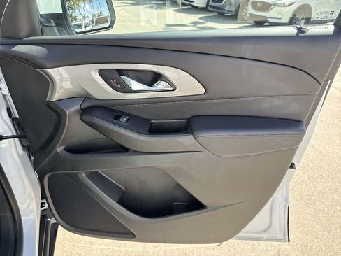 Used 2023 Chevrolet Traverse LT AWD/4WD image 42
