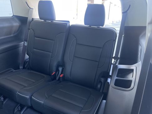 Used 2022 GMC Acadia Denali w/ Denali Ultimate Package image 27