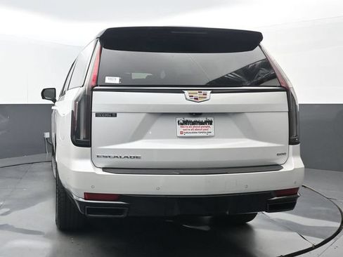 Used 2023 Cadillac Escalade ESV Sport AWD/4WD image 21