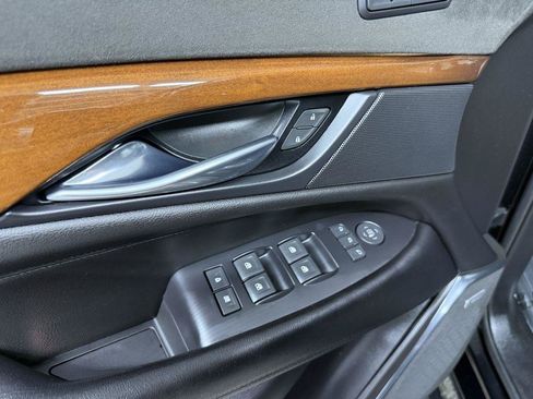 Used 2018 Cadillac Escalade ESV Premium Luxury AWD/4WD image 31