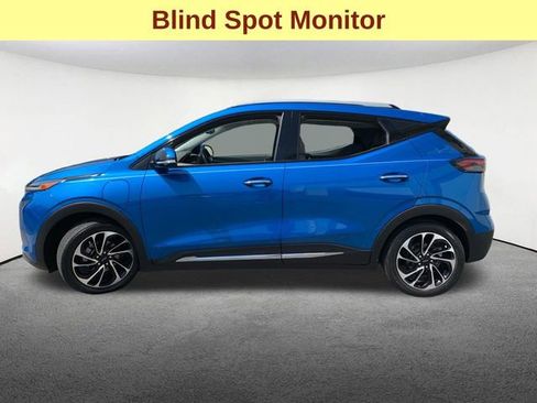 Used 2022 Chevrolet Bolt EUV Premier w/ Sun & Sound Package image 6