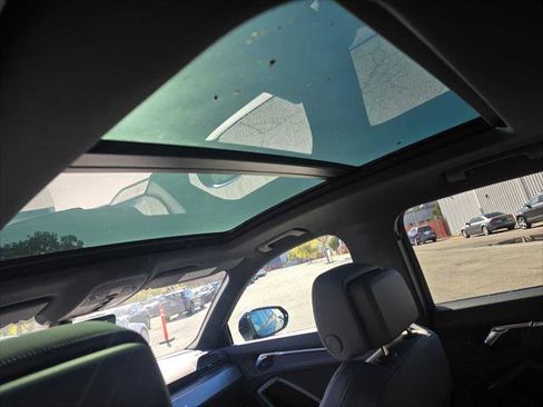 Used 2024 Audi Q3 2.0T Premium Plus w/ Premium Plus Package image 21