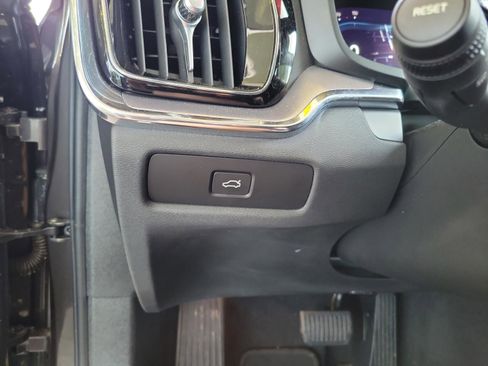 Used 2024 Volvo S60 B5 Core image 21