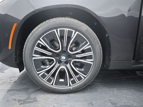 Certified 2025 BMW X3 xDrive30i w/ Premium Package AWD/4WD image 4