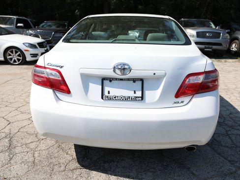 Used 2007 Toyota Camry XLE w/ Leather Pkg FWD image 7