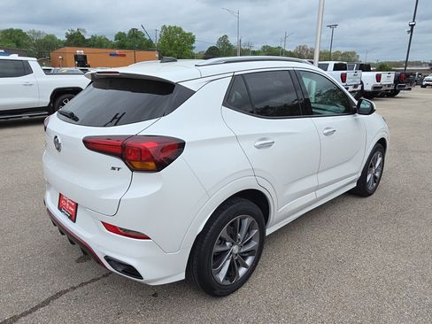 Certified 2022 Buick Encore GX Essence w/ Sport Touring Package FWD image 8