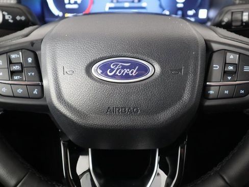 New 2025 Ford Ranger Lariat w/ Trailer Tow Package image 25