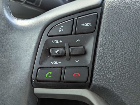 Used 2018 Hyundai Tucson Value w/ Cargo Package FWD image 16