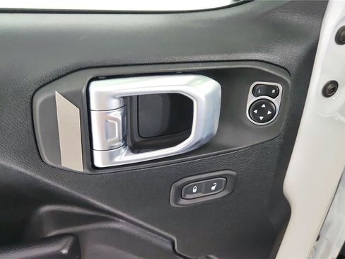 Used 2020 Jeep Wrangler Unlimited Sport AWD/4WD image 12