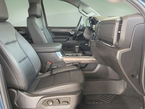 Used 2024 Chevrolet Silverado 1500 LTZ w/ LTZ Premium Package AWD/4WD image 11