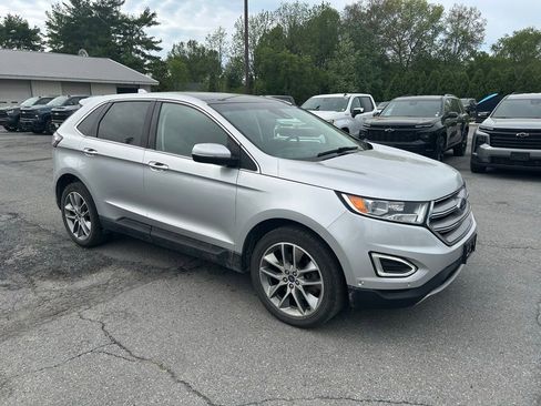 Used 2018 Ford Edge Titanium w/ Equipment Group 302A AWD/4WD image 7