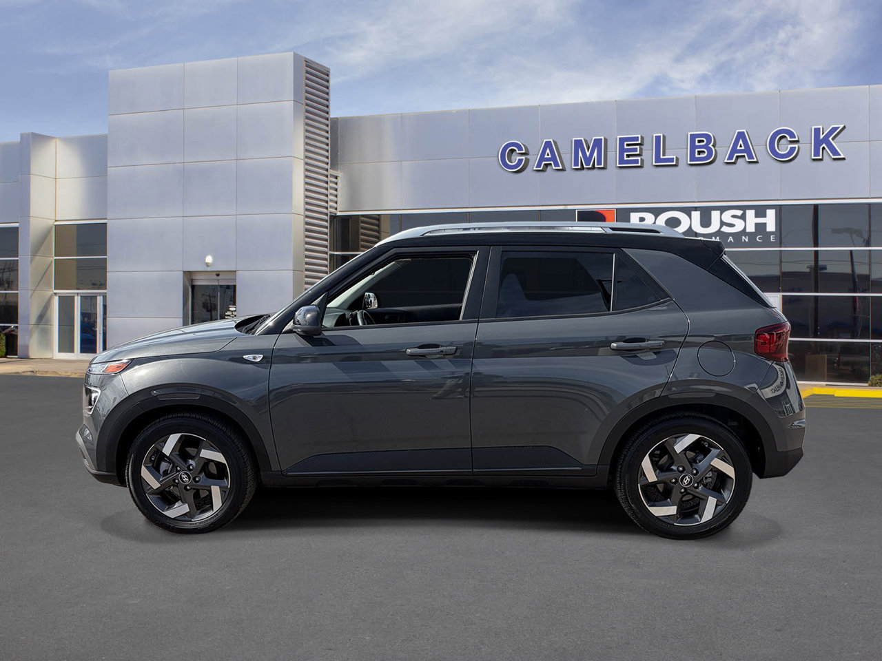 Used 2025 Hyundai Venue Limited FWD image 3