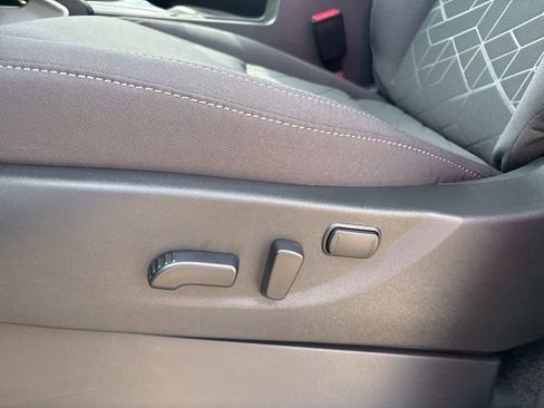 New 2025 Nissan Frontier SV w/ SV Convenience Package image 10