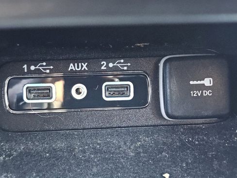 Used 2018 Jeep Grand Cherokee Limited image 14