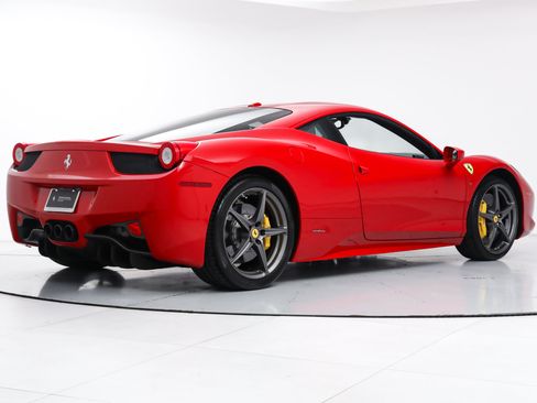 Certified 2015 Ferrari 458 Italia Coupe RWD image 3
